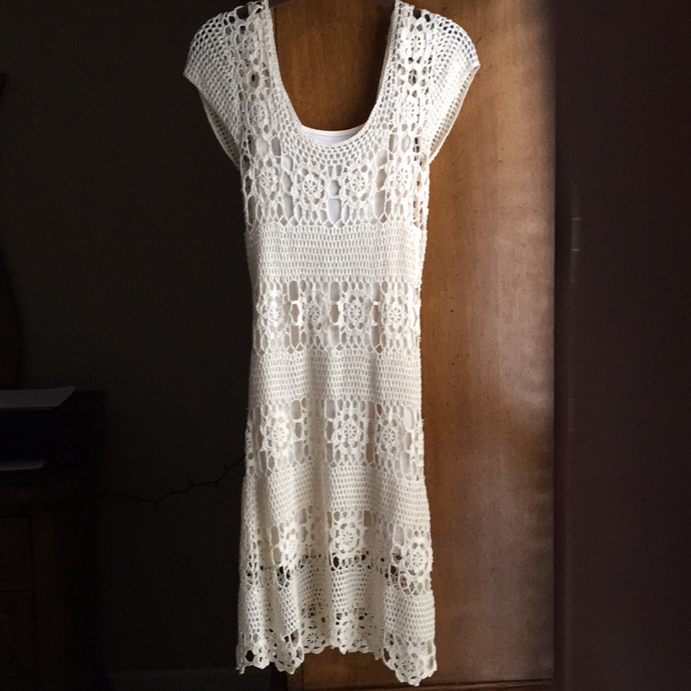 🌟Gianni Bini Cream Net Overlay Dress🌟